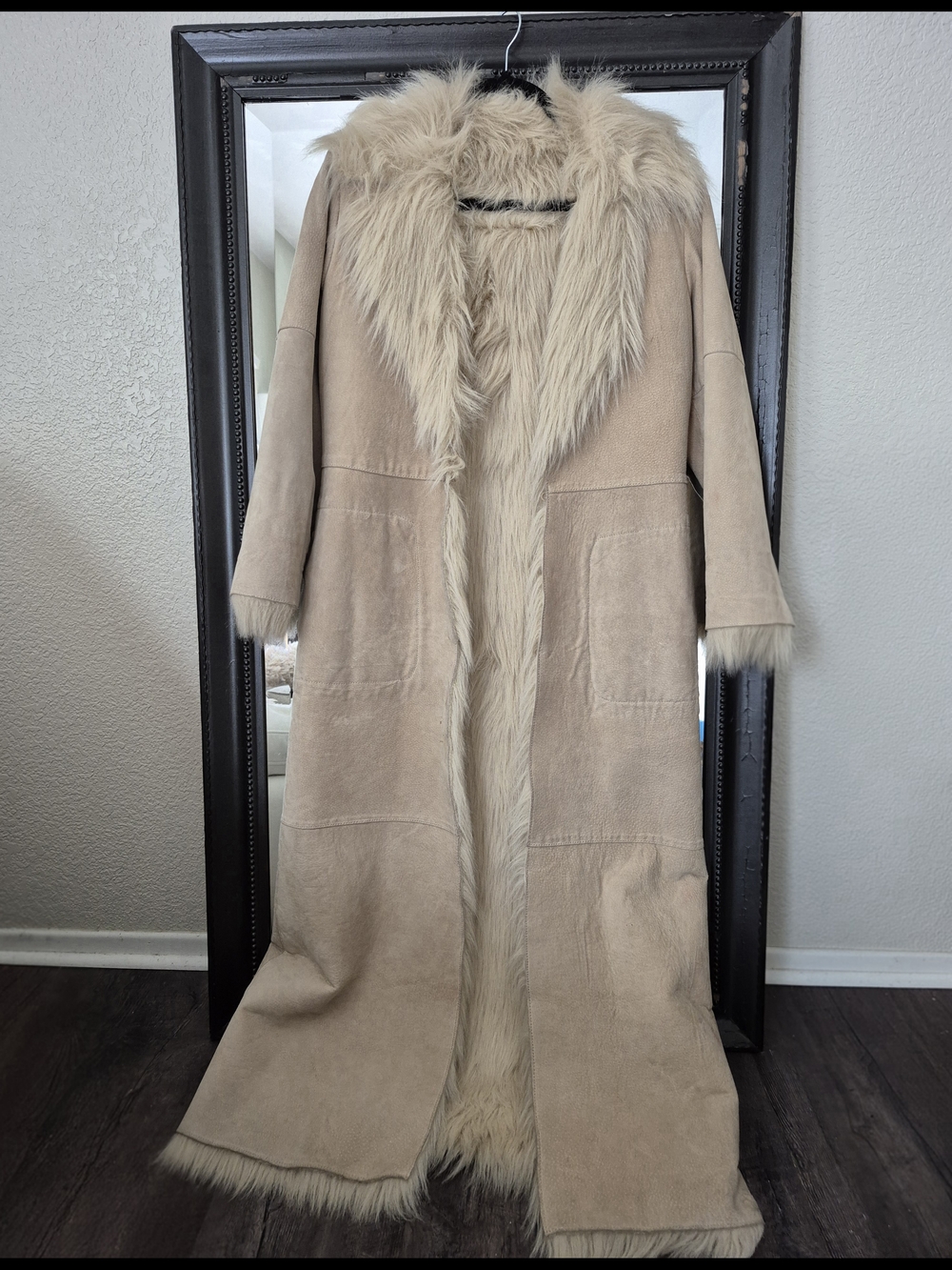 Beautiful Beige Leather Coat With Faux Fur Trim Interior. Heavy!